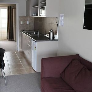 One-Bedroom King Suite